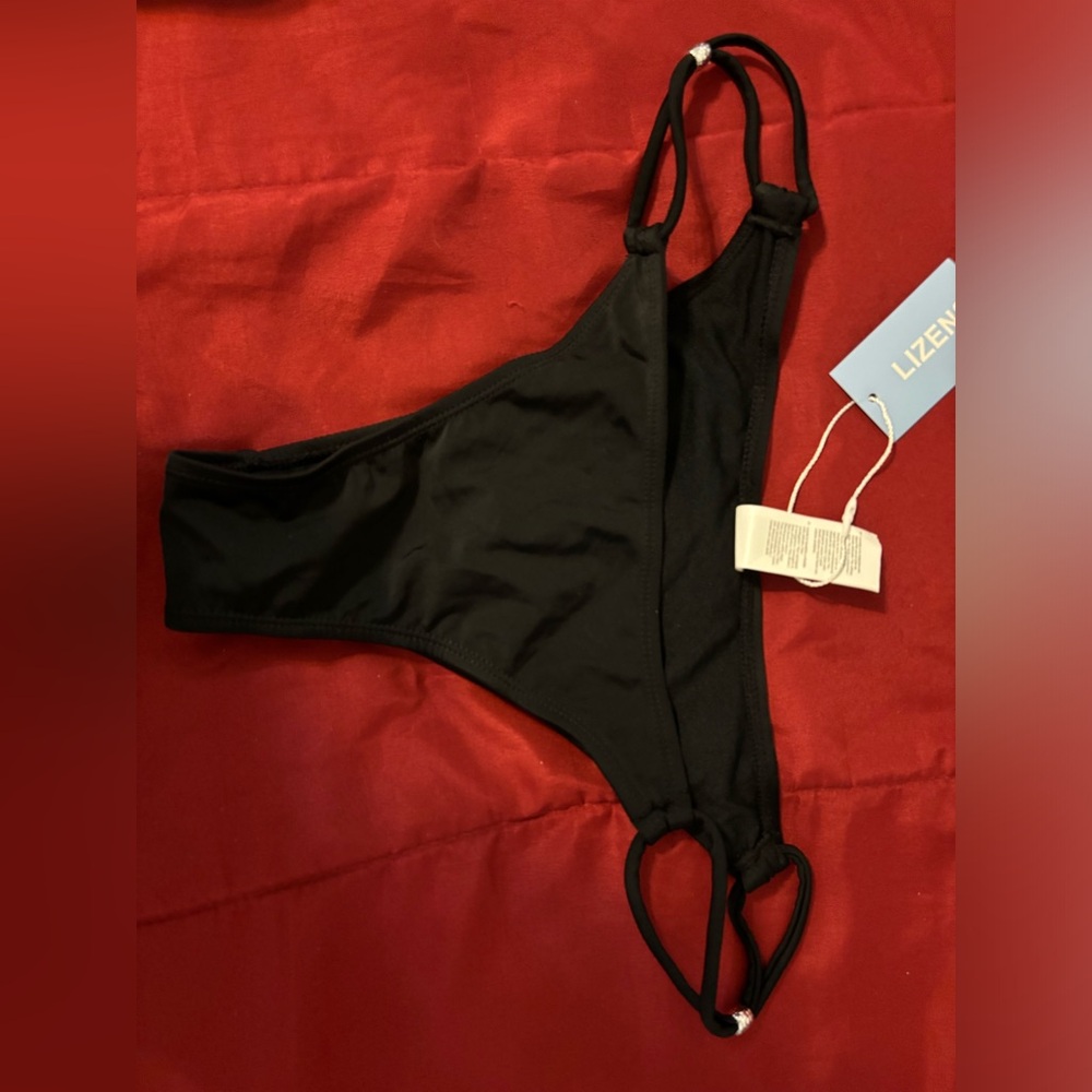 Bikini bottoms